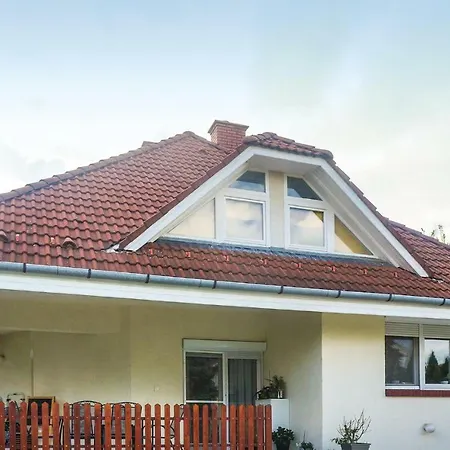 Four-bedroom In 아파트
